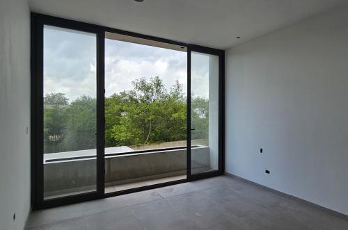 1831-50375-Casa-en-venta-en-Aire-Puro-Residencial-Merida-con-recamara-en-PB-y-doble-altura_(44).jpg