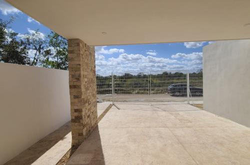 1835-50460-Casa-en-Venta-en-Temozon-Norte-Merida-de-4-recamaras-1-recamara-en-planta-baja_(1).jpg