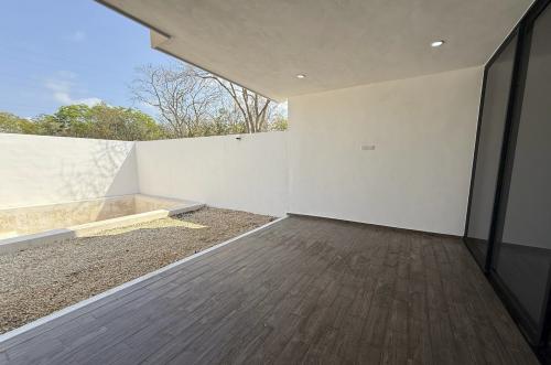 1835-50471-Casa-en-Venta-en-Temozon-Norte-Merida-de-4-recamaras-1-recamara-en-planta-baja_(12).jpg