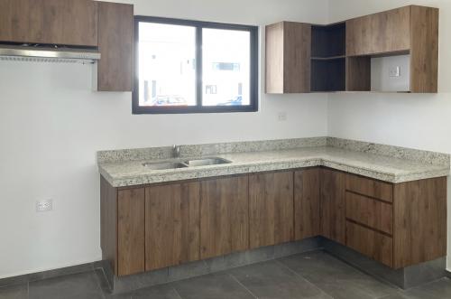 1841-50796-Casa-en-venta-en-Cholul-dentro-de-Privada-Residencial-con-paneles-solares_(8).jpg