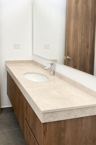 1841-50806-Casa-en-venta-en-Cholul-dentro-de-Privada-Residencial-con-paneles-solares_(18).jpg