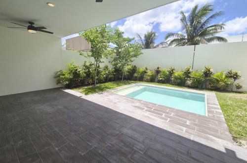 1842-50561-Casa-en-venta-en-Plenum-Residencial-en-Merida-con-4-habitaciones-y-alberca_(13).jpg