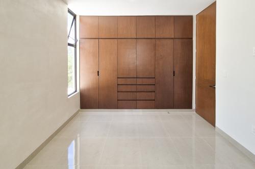 1842-50573-Casa-en-venta-en-Plenum-Residencial-en-Merida-con-4-habitaciones-y-alberca_(25).jpg