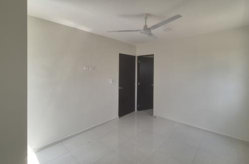 1859-50991-Casa-en-Venta-en-Gran-San-Pedro-Cholul-con-habitacion-en-planta-baja-y-alberca_(14).jpg