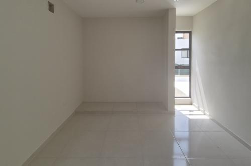 1859-50993-Casa-en-Venta-en-Gran-San-Pedro-Cholul-con-habitacion-en-planta-baja-y-alberca_(16).jpg