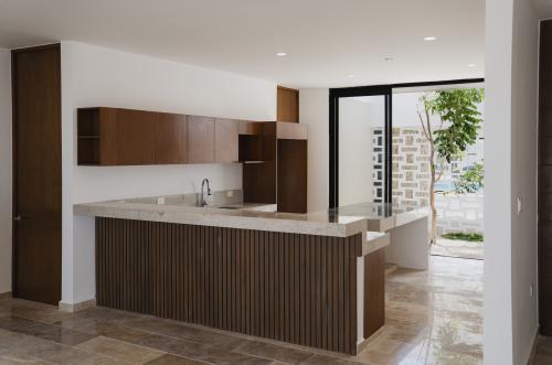 1902-52983-Casa-Alaia-en-Venta-dentro-privada-zona-conkal-Merida-con-tres-recamaras_(18).jpg