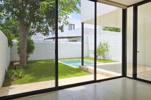1936-54665-Casa-en-Venta-en-Real-Montejo-Mérida-con-cochera-techada-3-recámaras-y-alberca_(12).jpg