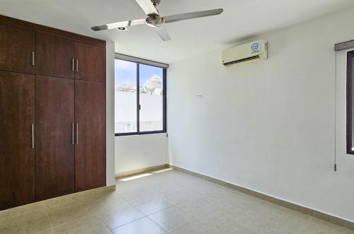 1936-54674-Casa-en-Venta-en-Real-Montejo-Mérida-con-cochera-techada-3-recámaras-y-alberca_(21).jpg
