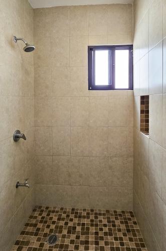 1936-54680-Casa-en-Venta-en-Real-Montejo-Mérida-con-cochera-techada-3-recámaras-y-alberca_(26).jpg