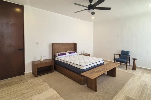 1941-52922-Casa-en-Venta-en-privada-ubicada-en-xcanatun-con-4-habitaciones-y-alberca_(37).jpg
