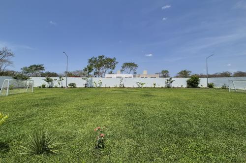 1942-53022-Lotes-Residenciales-en-Venta-en-Privada-Ciudad-Central-con-amenidades_(24).jpg