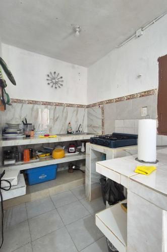 1955-53184-Casa-en-Venta-ubicada-en-Chelem-a-3-esquinas-del-mar-3-habitaciones_(1).jpg