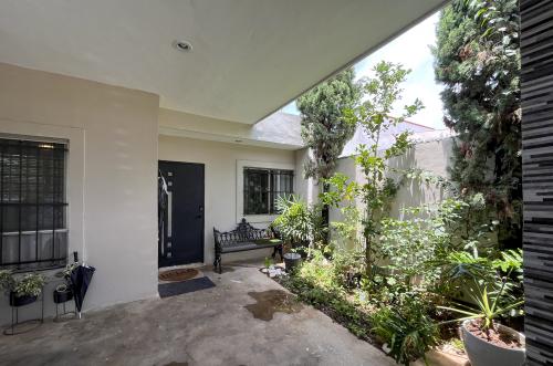 1963-53436-Casa-en-venta-en-las-Americas-primera-etapa-de-una-planta-con-alberca_(40).jpg