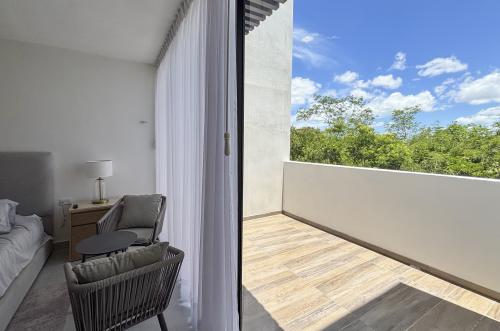 1987-53720-Casa-en-venta-en-Temozon-al-Norte-de-Merida-3-Y-4-recamaras-y-rooftop_(19).jpg
