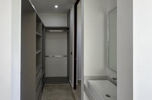 2013-54460-Casa-en-venta-en-privada-Nuukul-Temozon-Norte-con-electrodomesticos-incluidos_(28).jpg