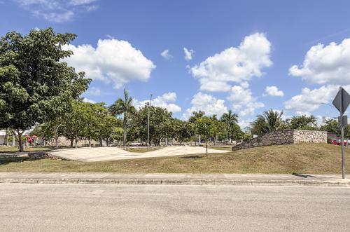 2030-54872-Lotes-Residenciales-Urbanizados-en-Venta-en-Cholul-Mérida_(12).jpg