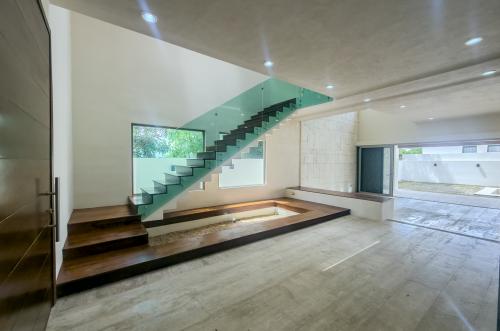 2034-55148-_Casa-en-venta-ubicada-en-Cholul-de-4-habitaciones-alberca-en-privada_(11).jpg