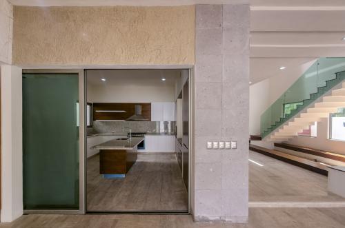 2034-55168-_Casa-en-venta-ubicada-en-Cholul-de-4-habitaciones-alberca-en-privada_(31).jpg
