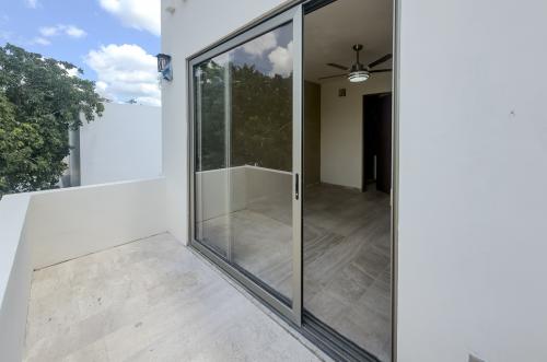 2034-55201-_Casa-en-venta-ubicada-en-Cholul-de-4-habitaciones-alberca-en-privada_(65).jpg