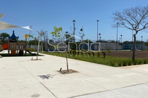 345-18910-21WE-12-terreno-residencial-en-venta-con-servicios-en-fraccionamiento-privado-en-Blanca-Merida-5.jpg