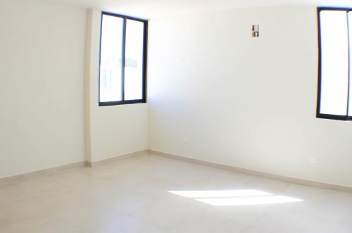 713-17941-21KG-06-Casa-en-venta-de-3-habitaciones-con-piscina-y-techoa-doble-altura-en-Conkal-011.jpg