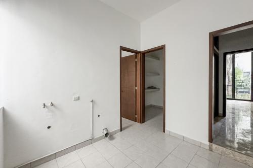 832-49468-Casa-en-venta-en-Compostela-Merida-de-4-habitaciones-con-un-increible-diseno_(10).jpg