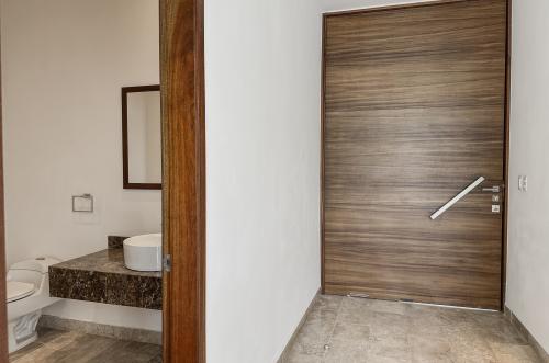 832-49475-Casa-en-venta-en-Compostela-Merida-de-4-habitaciones-con-un-increible-diseno_(17).jpg