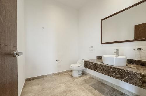 832-49479-Casa-en-venta-en-Compostela-Merida-de-4-habitaciones-con-un-increible-diseno_(21).jpg