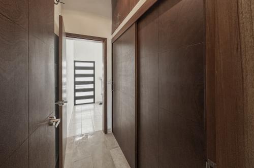 832-49484-Casa-en-venta-en-Compostela-Merida-de-4-habitaciones-con-un-increible-diseno_(26).jpg