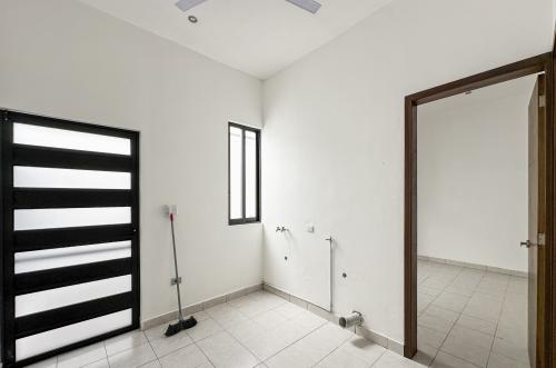 832-49485-Casa-en-venta-en-Compostela-Merida-de-4-habitaciones-con-un-increible-diseno_(27).jpg