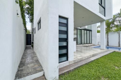 832-49492-Casa-en-venta-en-Compostela-Merida-de-4-habitaciones-con-un-increible-diseno_(34).jpg