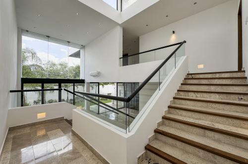 832-49500-Casa-en-venta-en-Compostela-Merida-de-4-habitaciones-con-un-increible-diseno_(42).jpg