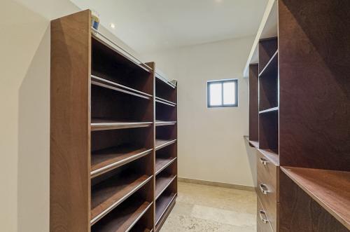 832-49504-Casa-en-venta-en-Compostela-Merida-de-4-habitaciones-con-un-increible-diseno_(47).jpg