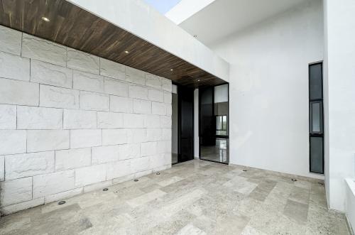 832-49507-Casa-en-venta-en-Compostela-Merida-de-4-habitaciones-con-un-increible-diseno_(49).jpg